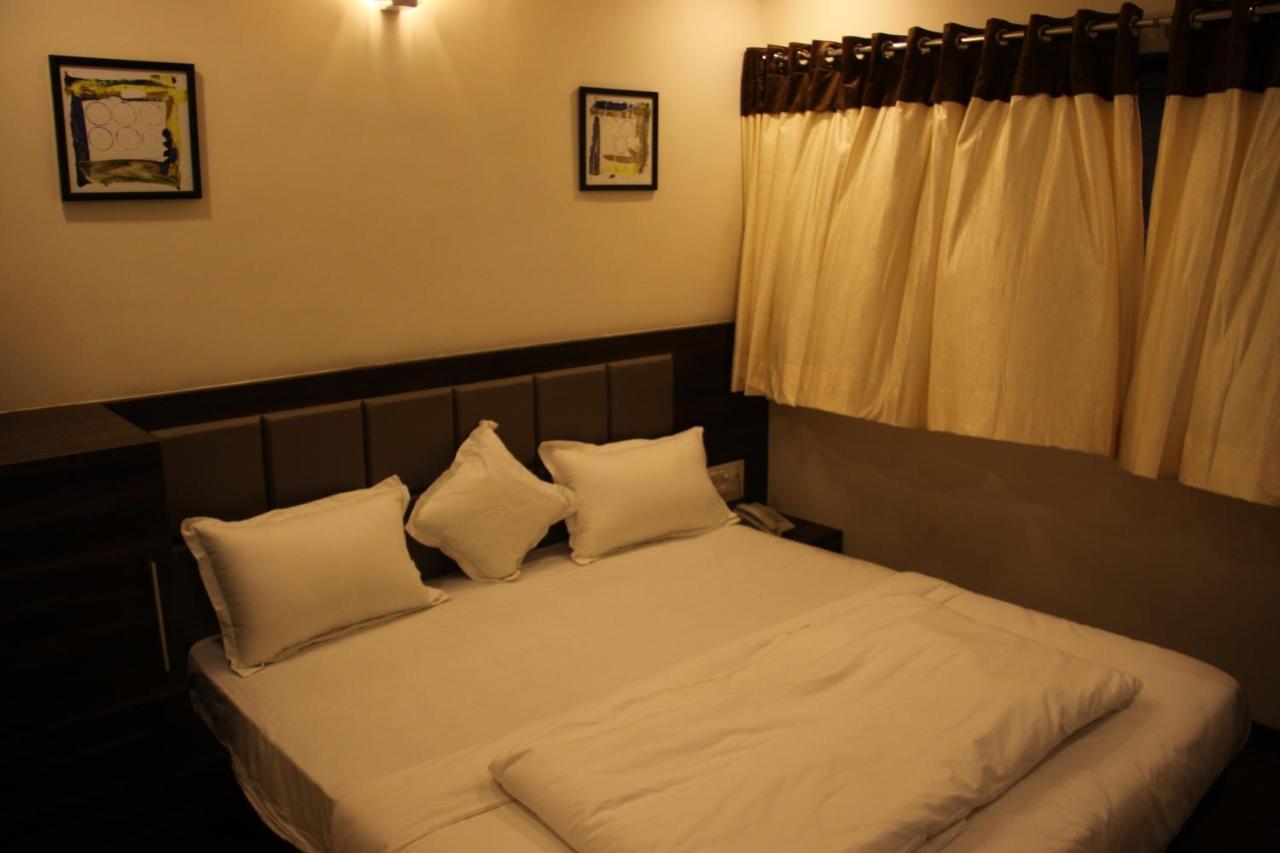 Hotel Royal Pride Ahmedabad Extérieur photo