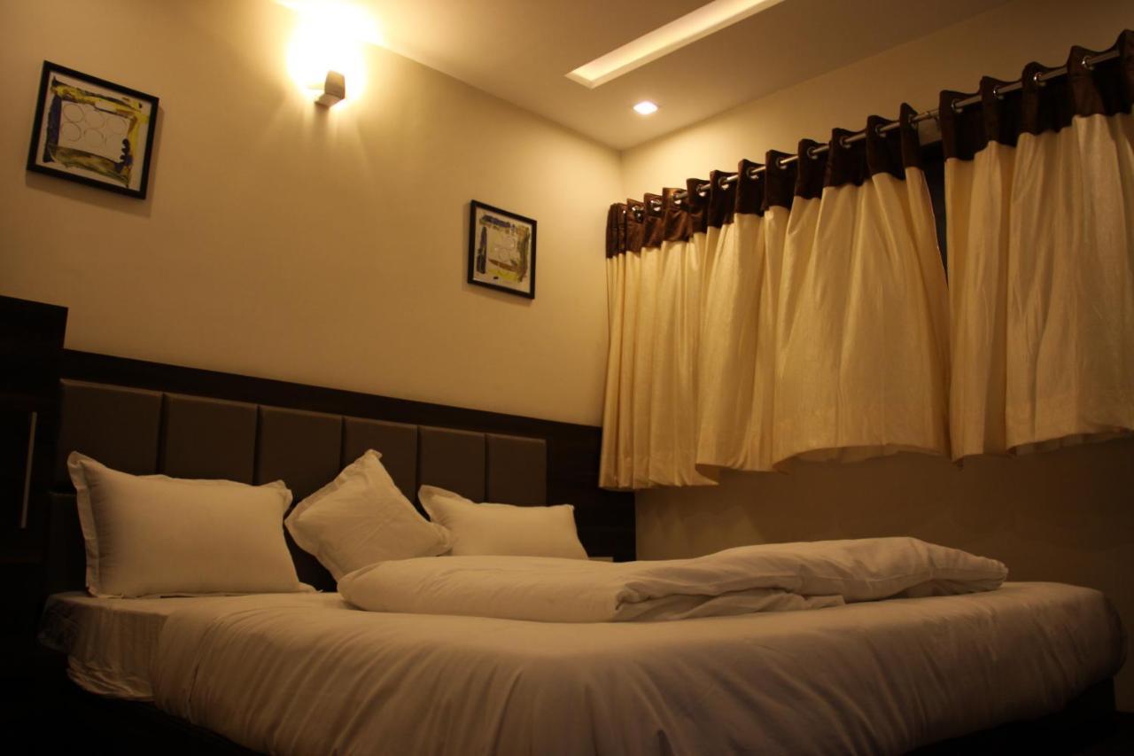 Hotel Royal Pride Ahmedabad Extérieur photo