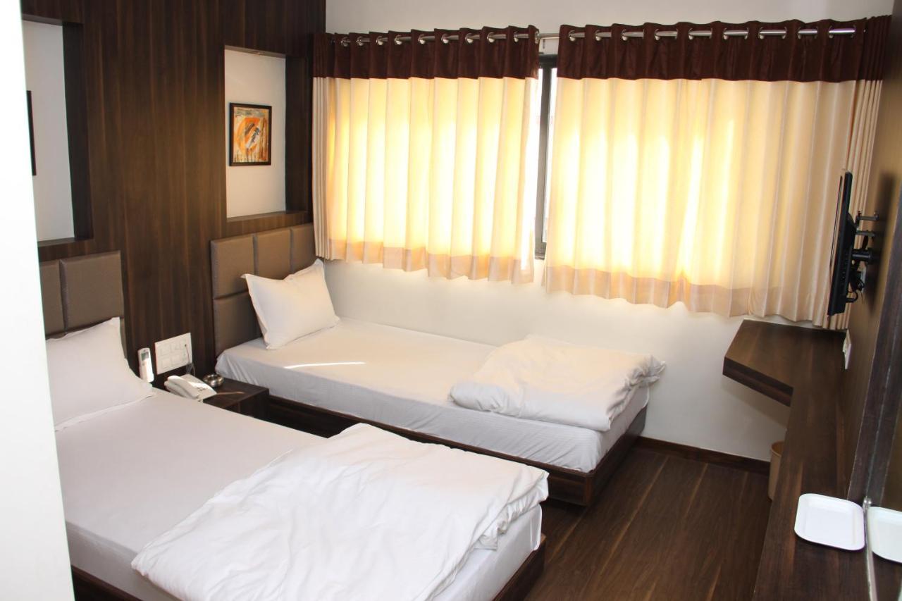 Hotel Royal Pride Ahmedabad Extérieur photo